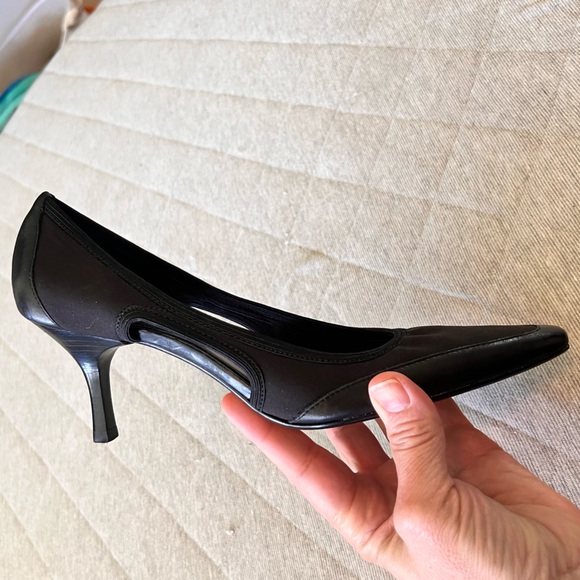 90s Y2K Joan & David Sz 7 Black Leather & Fabric Pointed Toe Kitten Heels